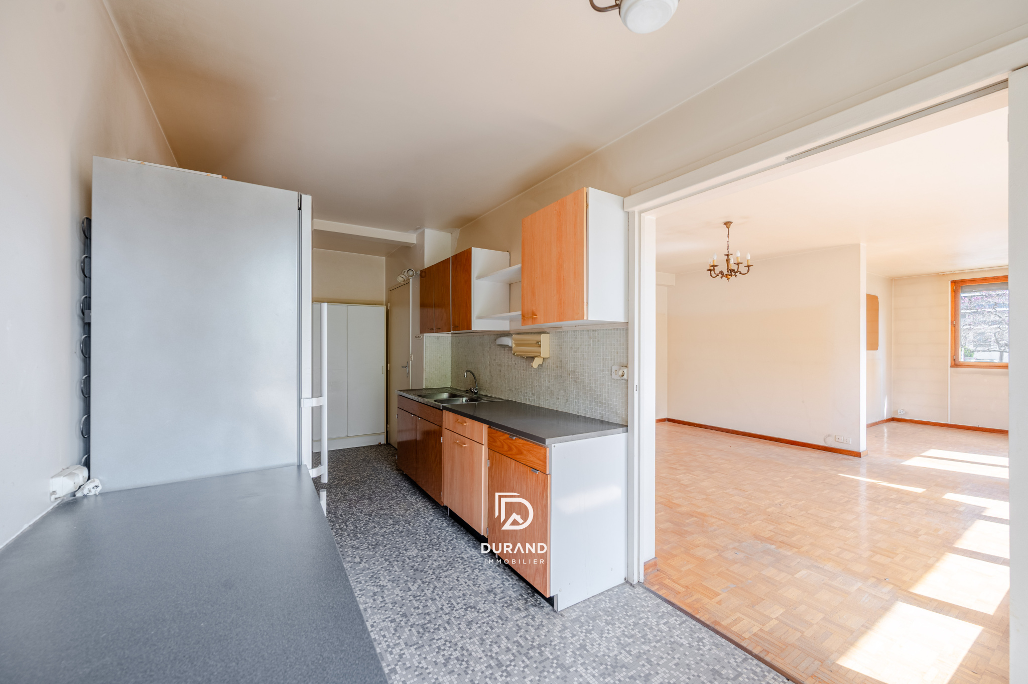 APPARTEMENT - ALLEE DES PINS - 13009 MARSEILLE