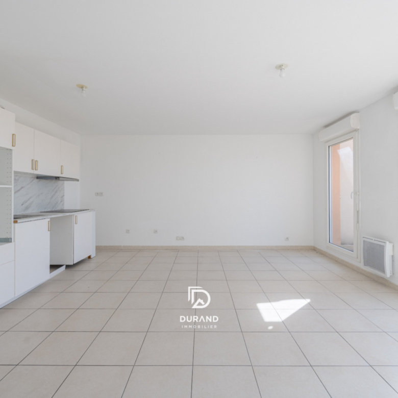 APPARTEMENT - PARKING - TERRASSE - SAINTE MARTHE - 13014 MARSEILLE