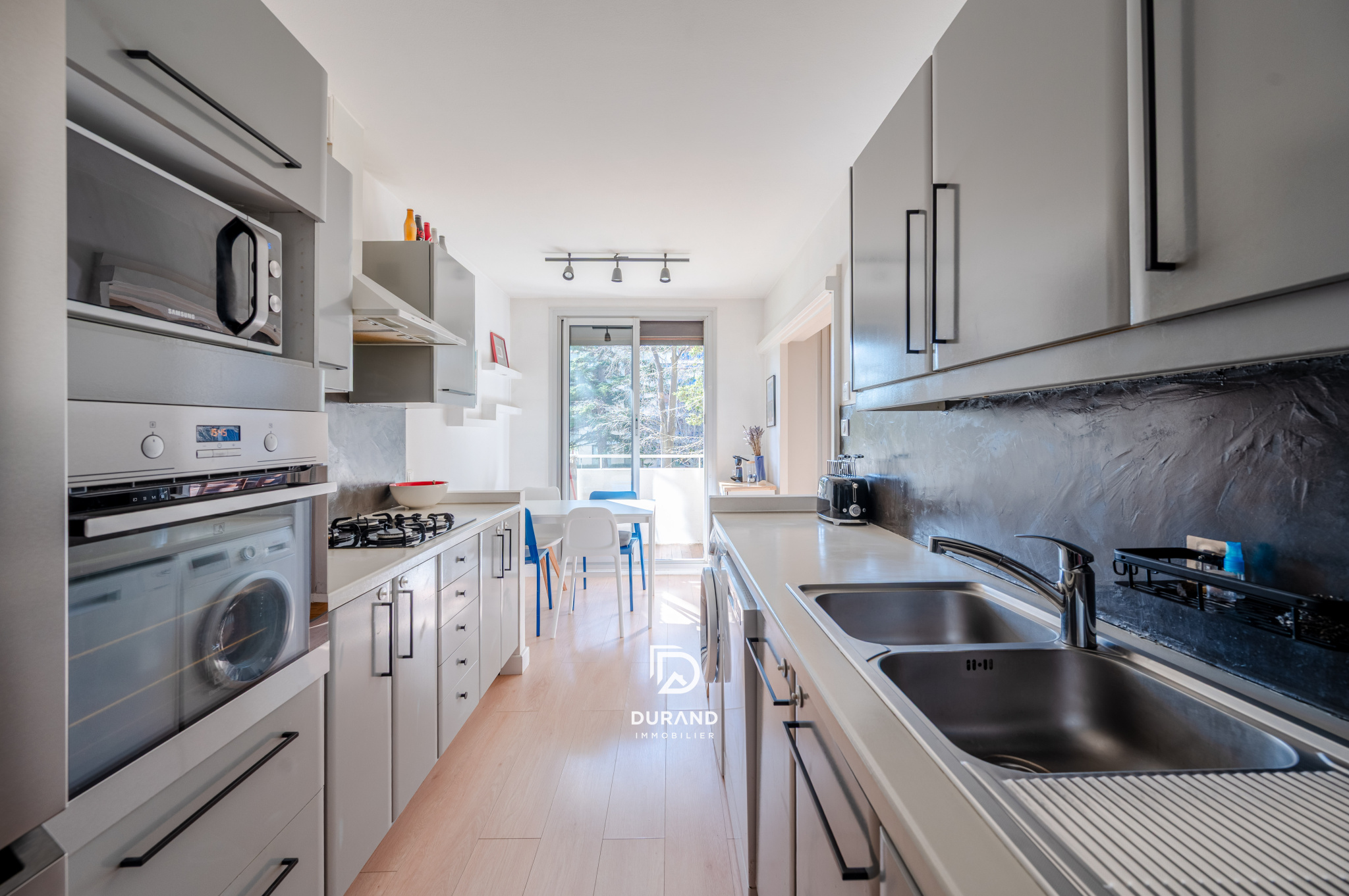 APPARTEMENT - ALLEE DES PINS - 13009 MARSEILLE