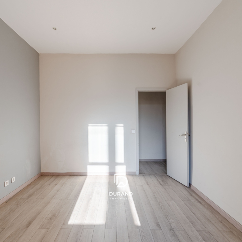 APPARTEMENT - BOURGEOIS - PALAIS DE JUSTICE - 13006 MARSEILLE