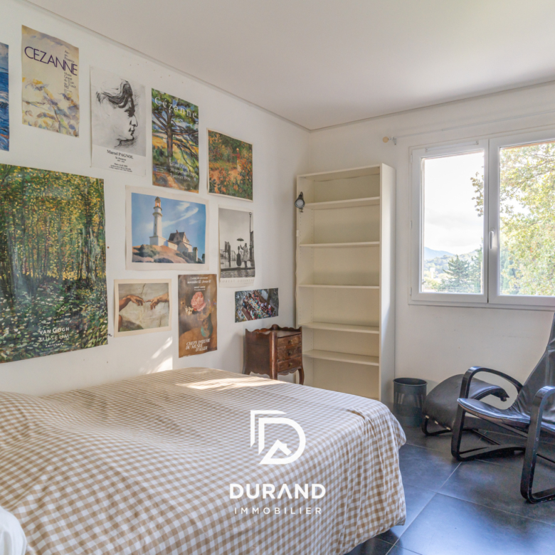 MAISON DE 2009 - T5 - JARDIN - AUBAGNE