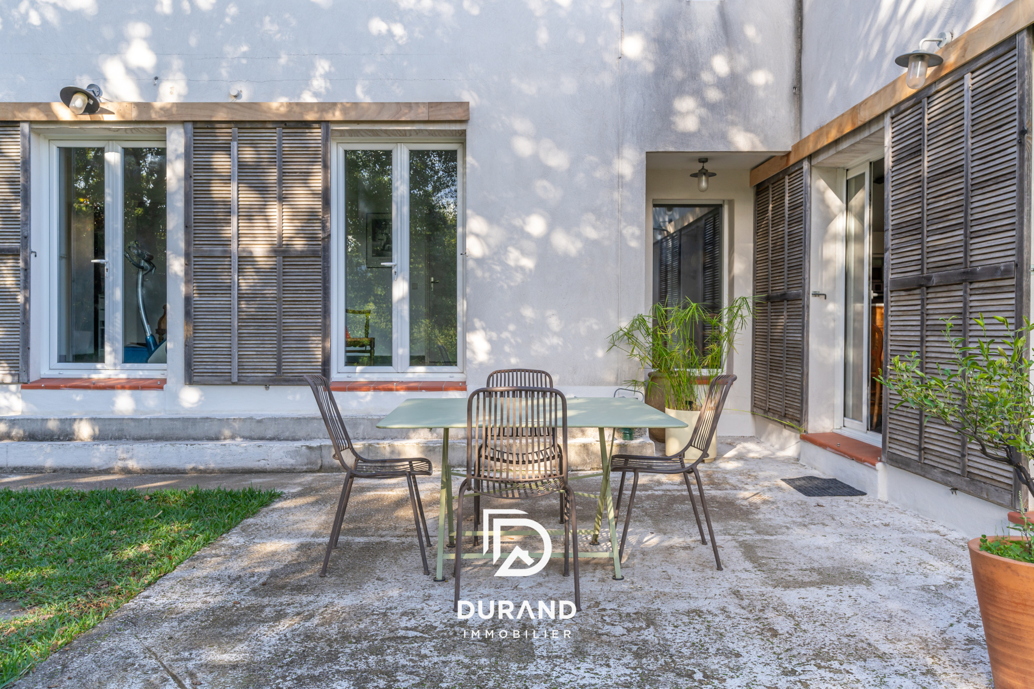 MAISON DE 2009 - T5 - JARDIN - AUBAGNE