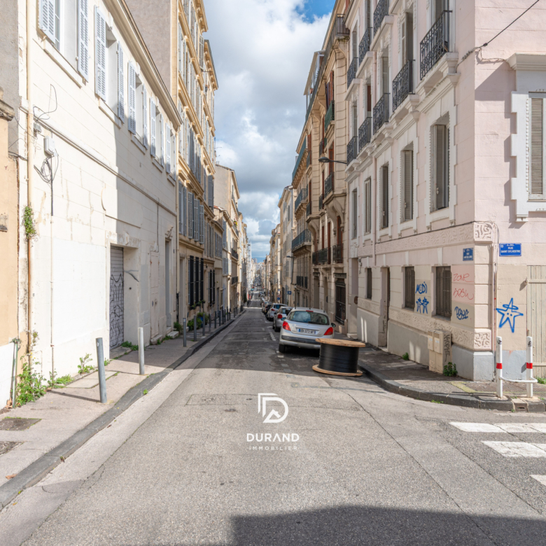 STUDIO - LE CAMAS  - 13005 MARSEILLE