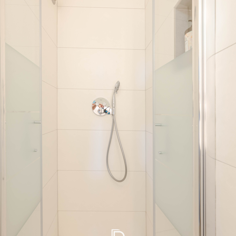 APPARTEMENT - LE CORBUSIER - VUE MER - 13008 MARSEILLE