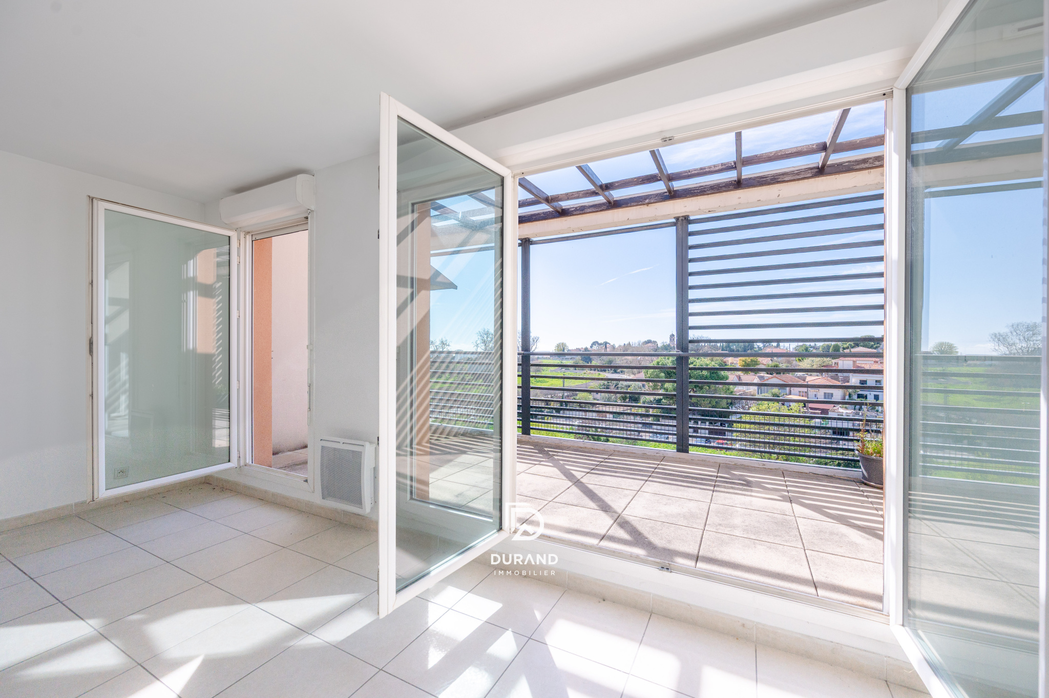 APPARTEMENT - PARKING - TERRASSE - SAINTE MARTHE - 13014 MARSEILLE