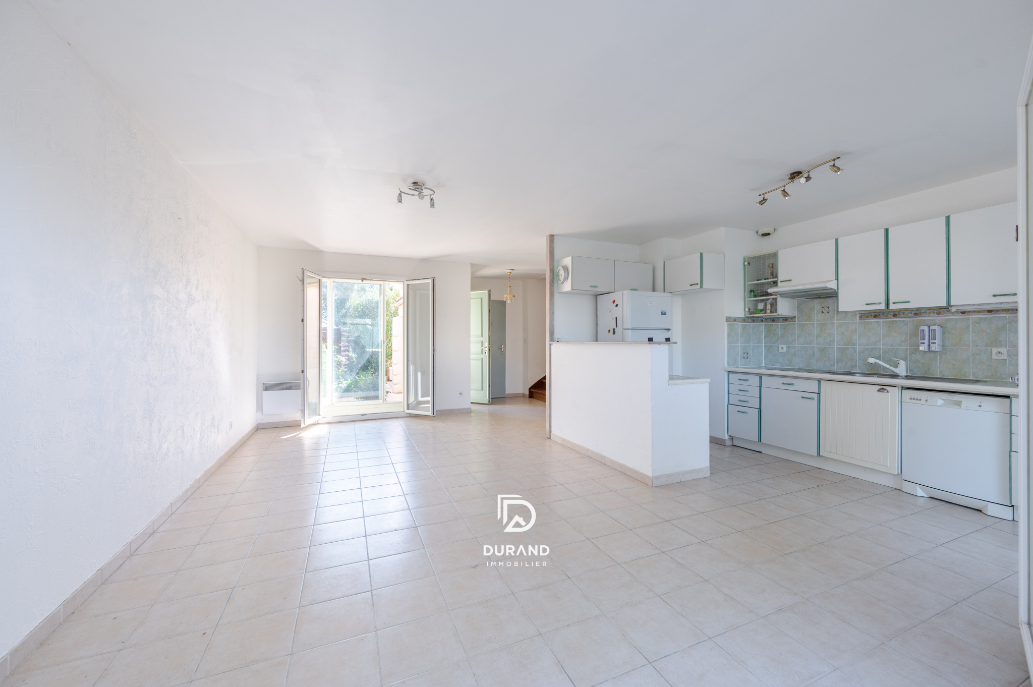 MAISON FAMILIALLE AU CALME LA VISTE