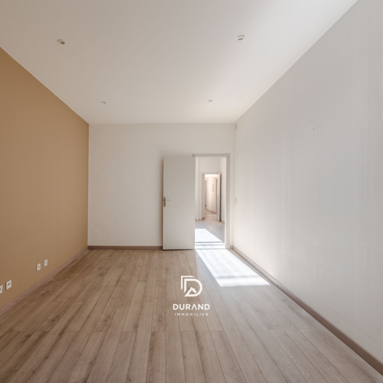 APPARTEMENT - BOURGEOIS - PALAIS DE JUSTICE - 13006 MARSEILLE