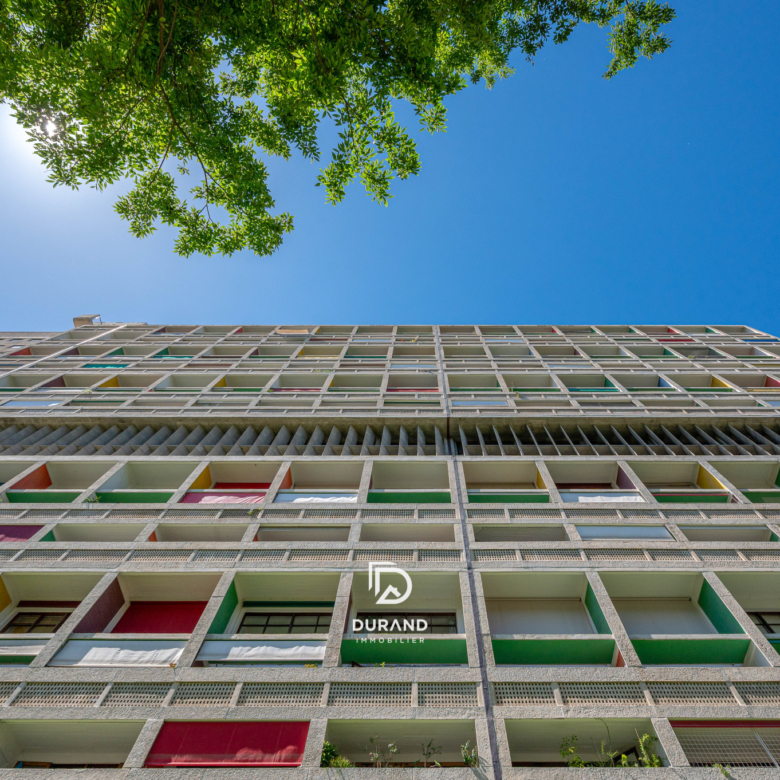 APPARTEMENT - LE CORBUSIER - VUE MER - 13008 MARSEILLE