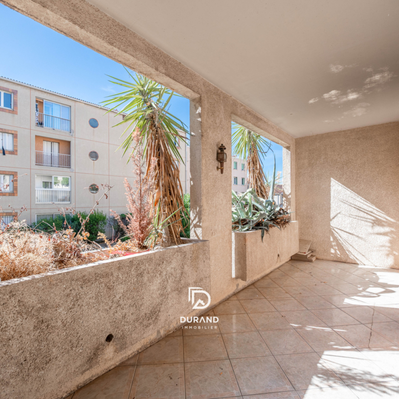 APPARTEMENT - T4 - LE ROUET - 13008 MARSEILLE