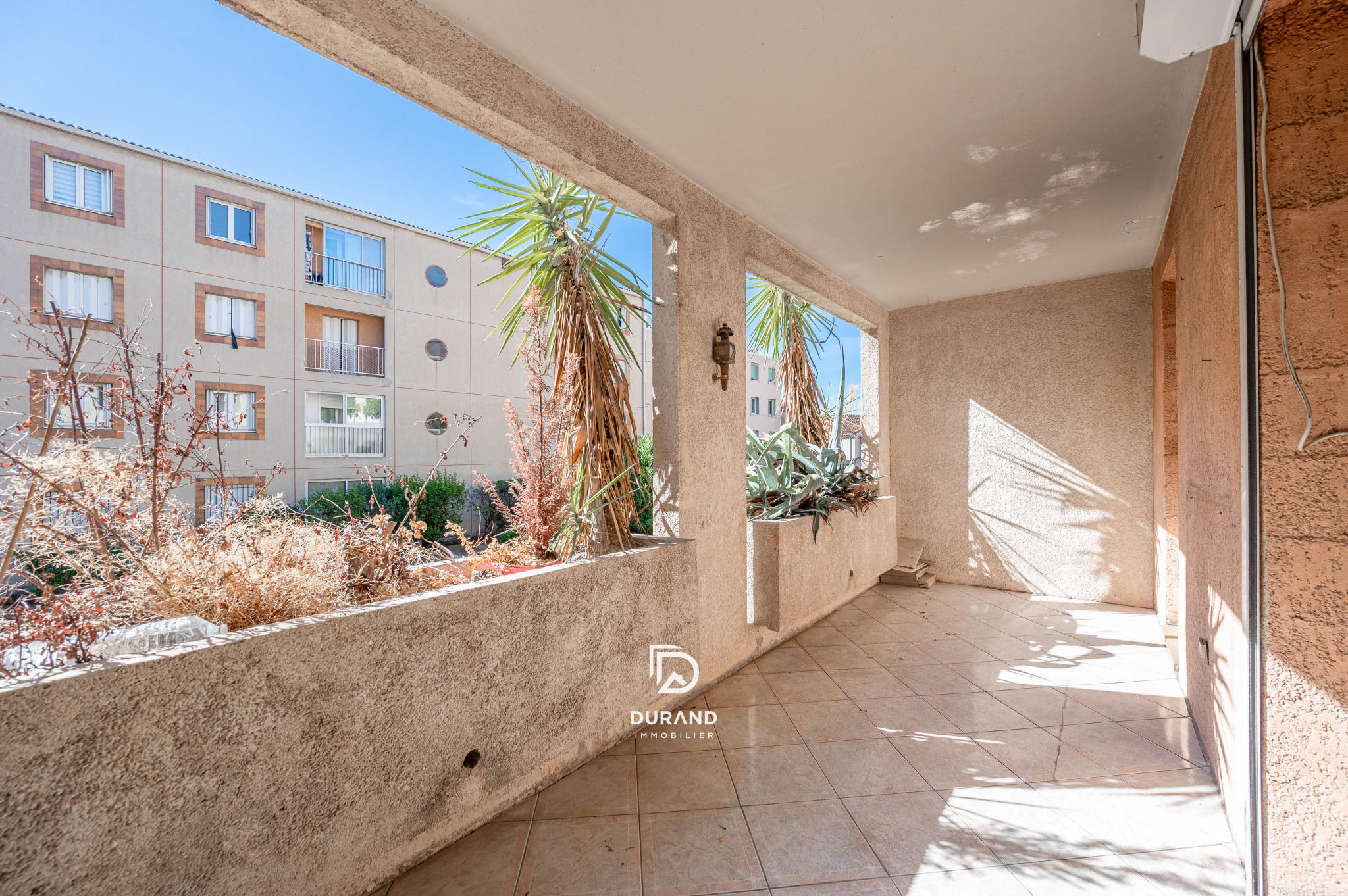 APPARTEMENT - T4 - LE ROUET - 13008 MARSEILLE