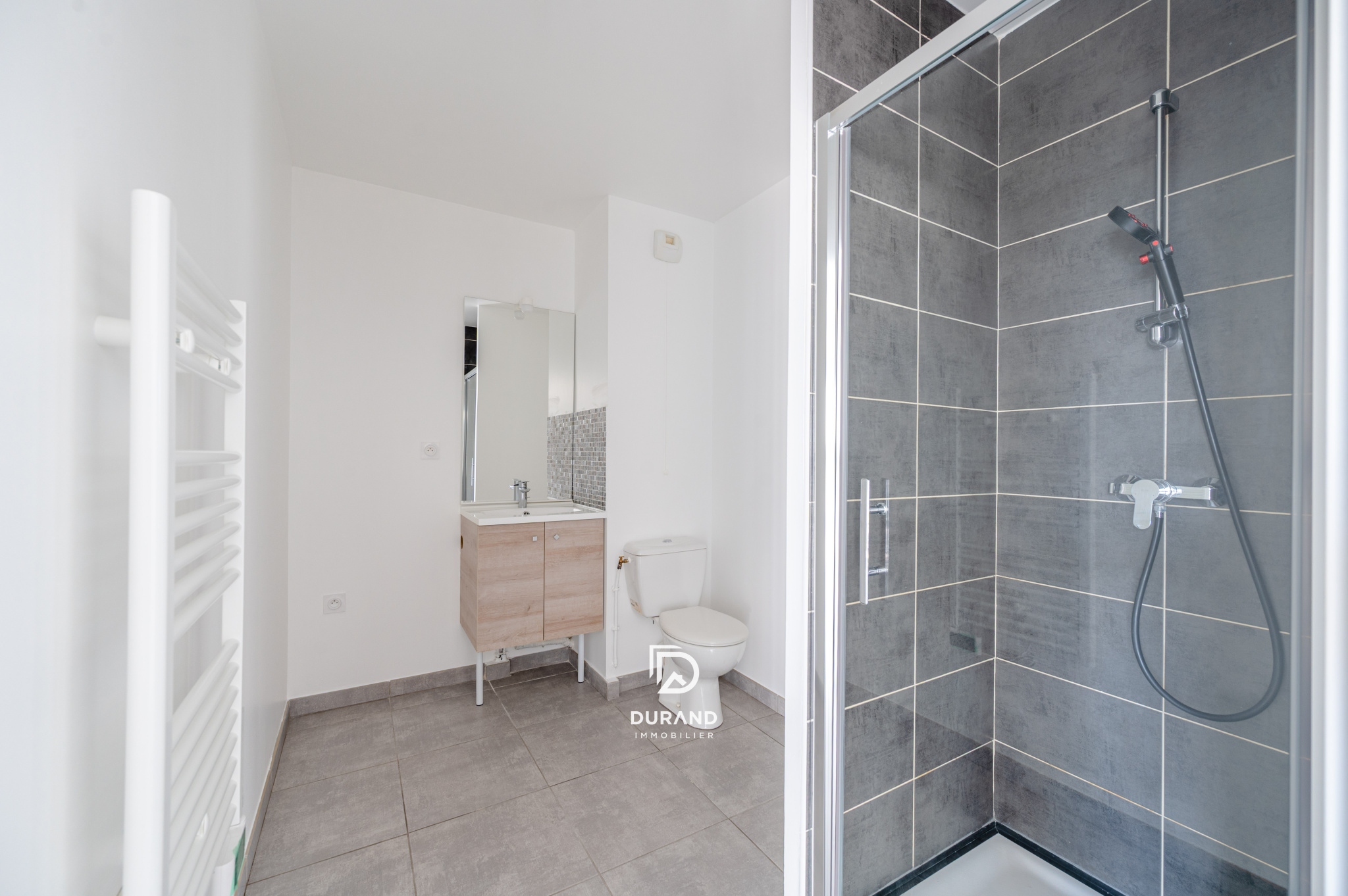 APPARTEMENT - PARKING - TERRASSE - 13010 MARSEILLE