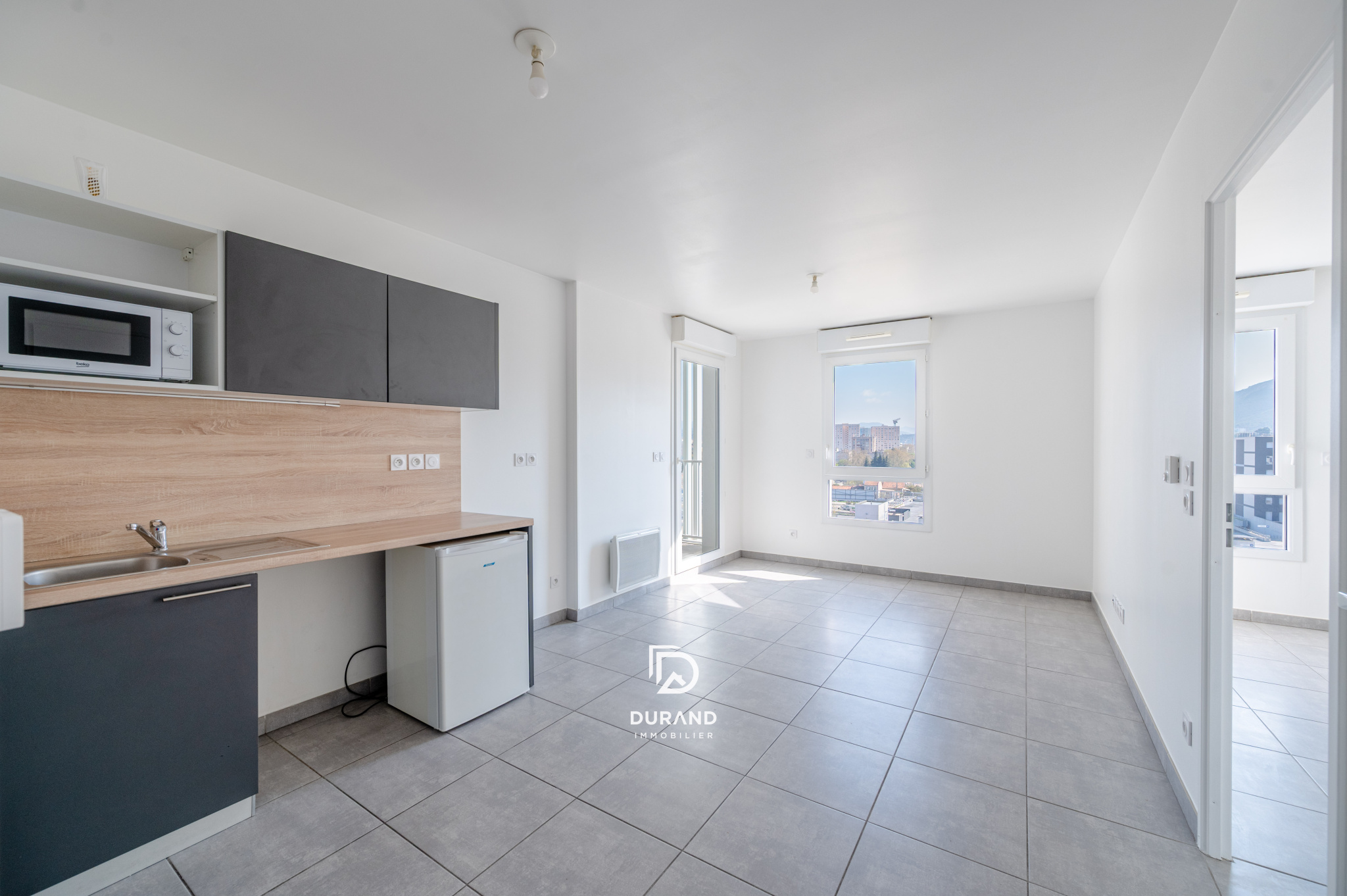 APPARTEMENT - PARKING - TERRASSE - 13010 MARSEILLE