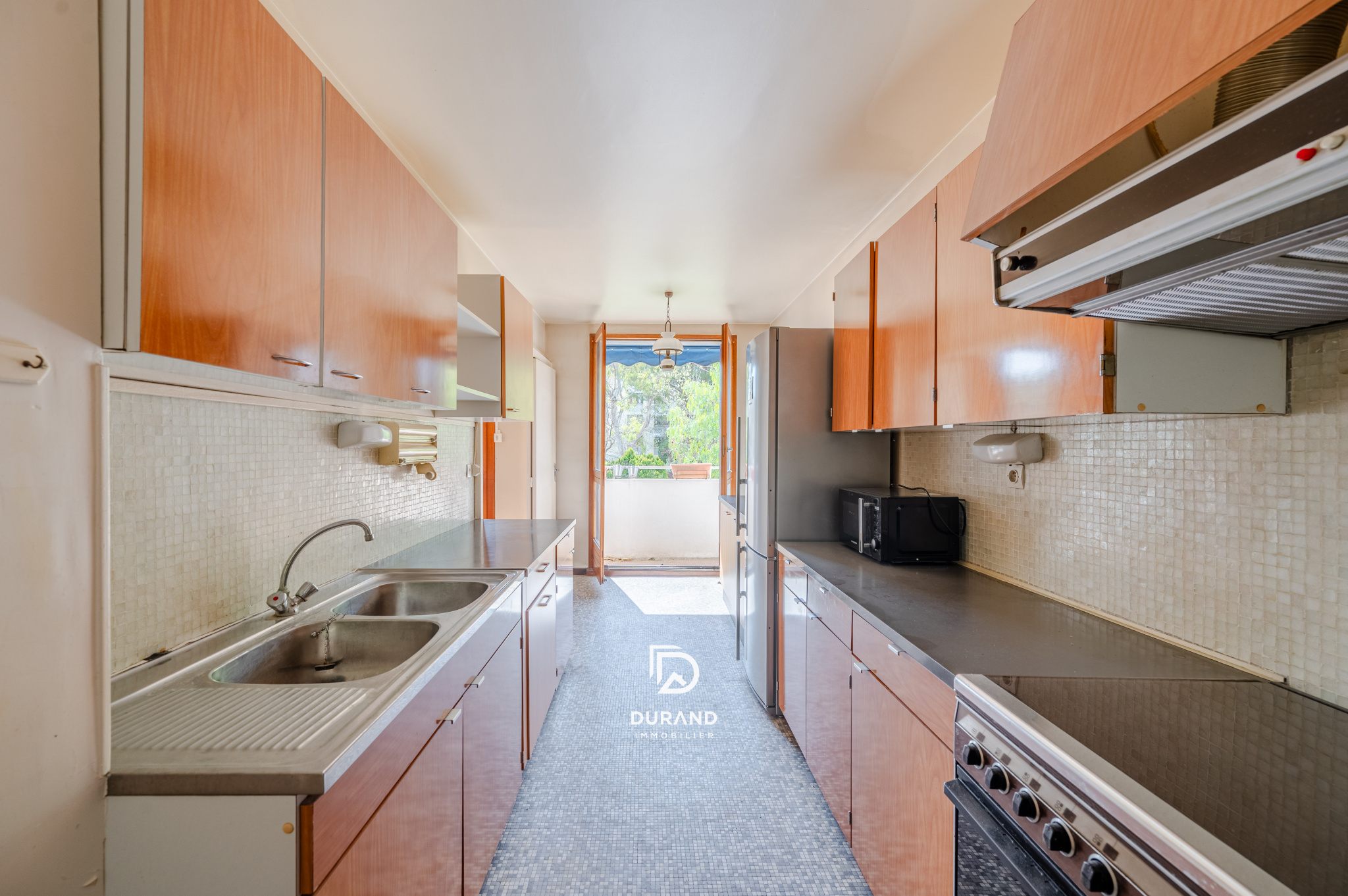 APPARTEMENT - ALLEE DES PINS - 13009 MARSEILLE