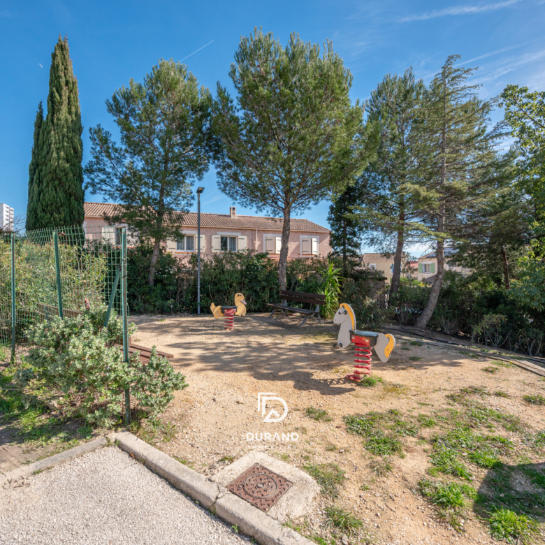 MAISON FAMILIALLE AU CALME LA VISTE