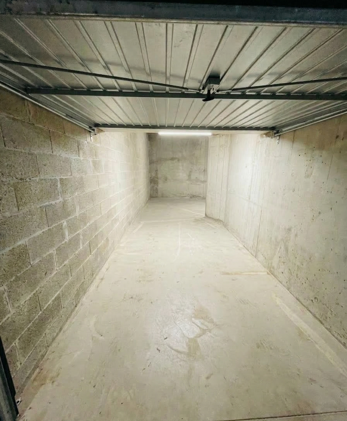 Box fermé à louer - quartier Sainte Anne 13008