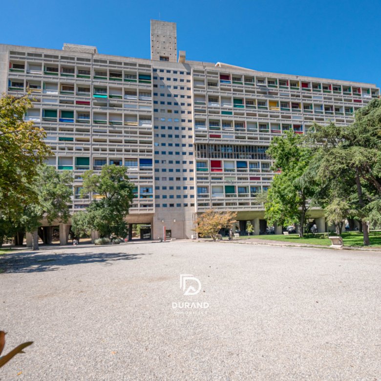 APPARTEMENT - LE CORBUSIER - VUE MER - 13008 MARSEILLE