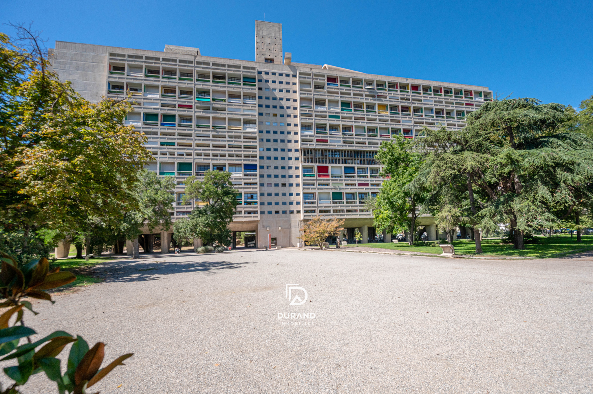 APPARTEMENT - LE CORBUSIER - VUE MER - 13008 MARSEILLE