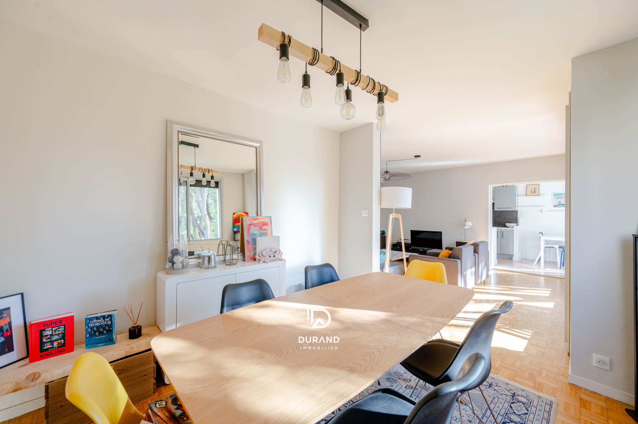 APPARTEMENT - ALLEE DES PINS - 13009 MARSEILLE