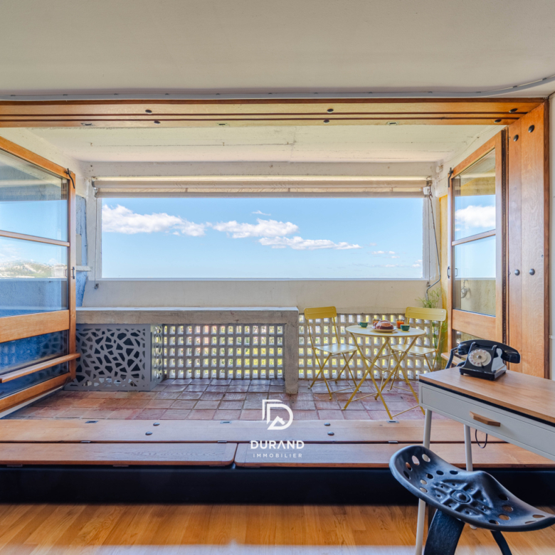 APPARTEMENT - LE CORBUSIER - VUE MER - 13008 MARSEILLE