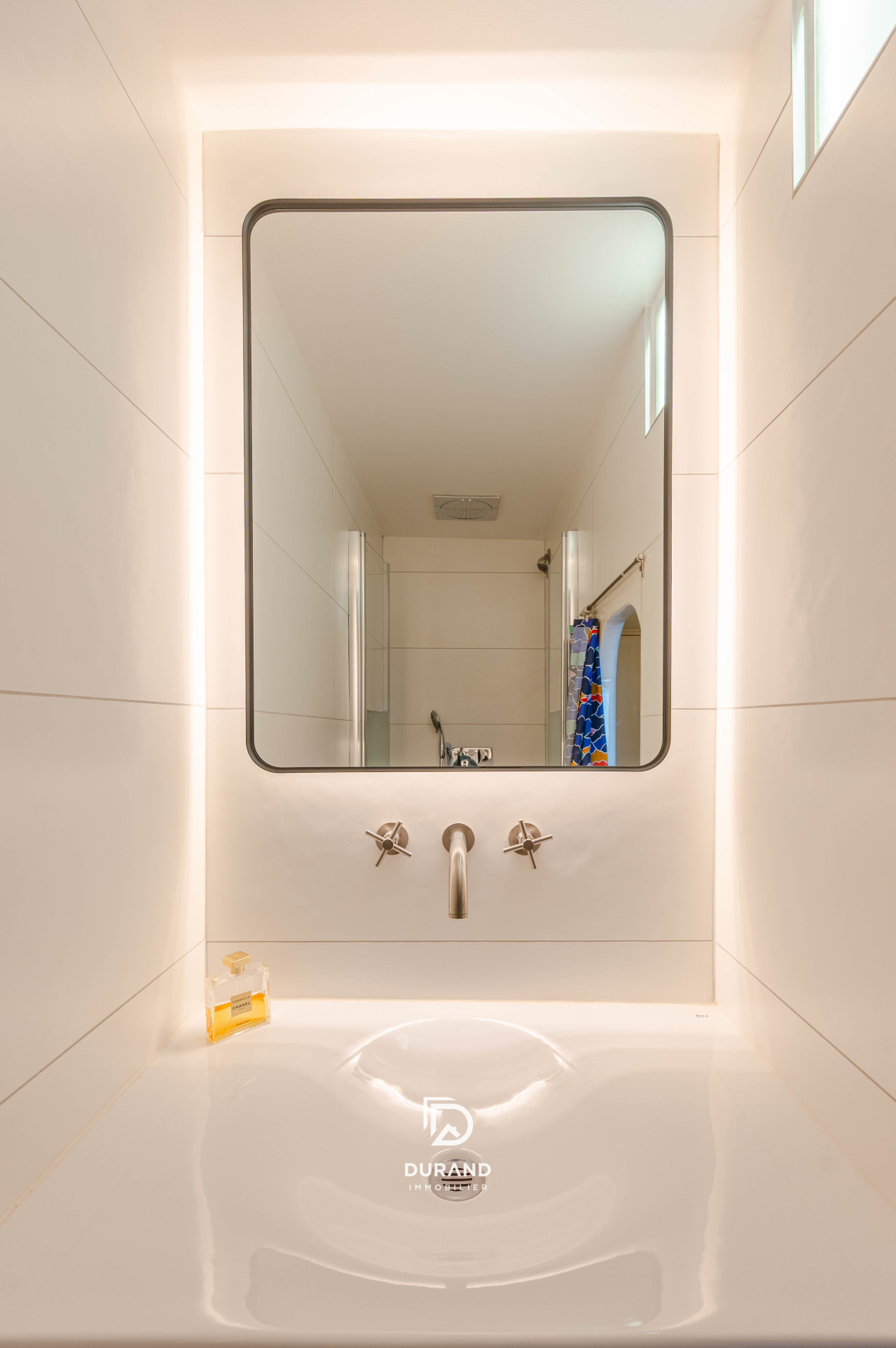 APPARTEMENT - LE CORBUSIER - VUE MER - 13008 MARSEILLE