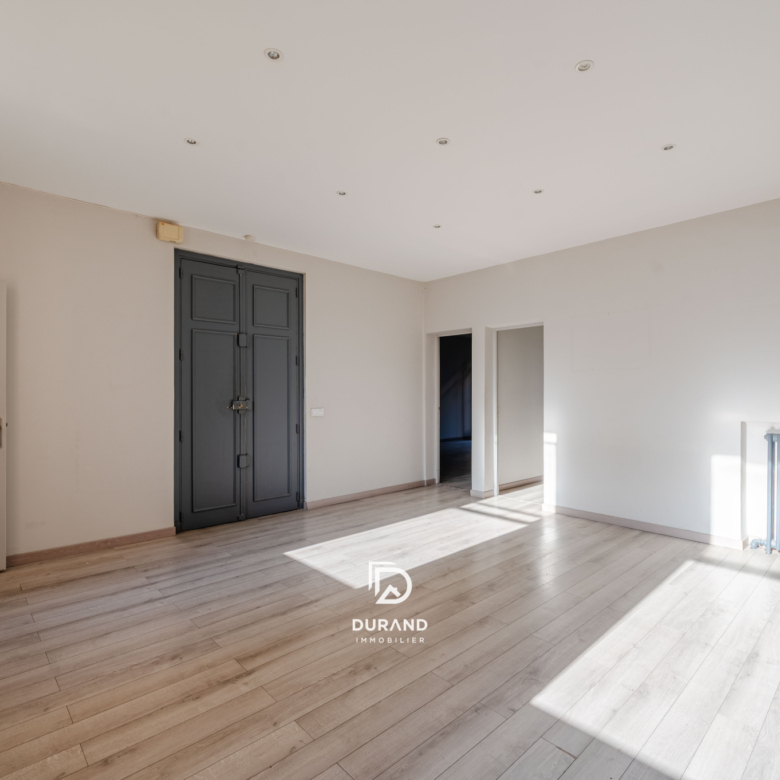 APPARTEMENT - BOURGEOIS - PALAIS DE JUSTICE - 13006 MARSEILLE