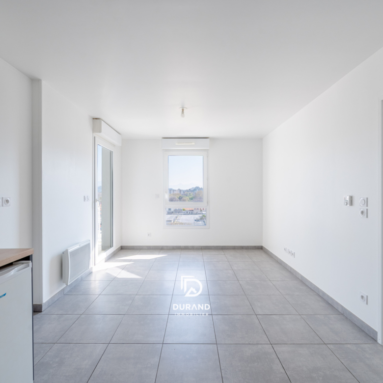 APPARTEMENT - PARKING - TERRASSE - 13010 MARSEILLE