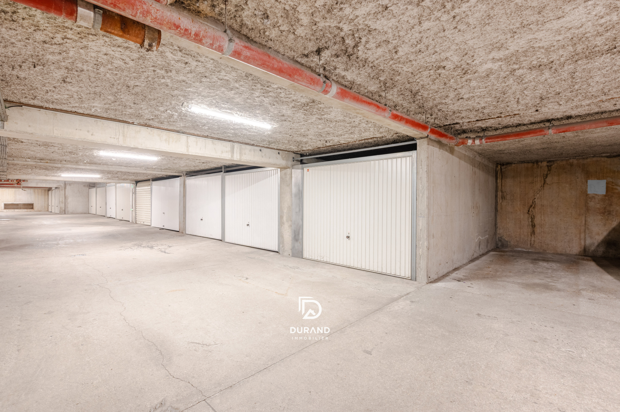 APPARTEMENT - GARAGE- MAZARGUES 13009
