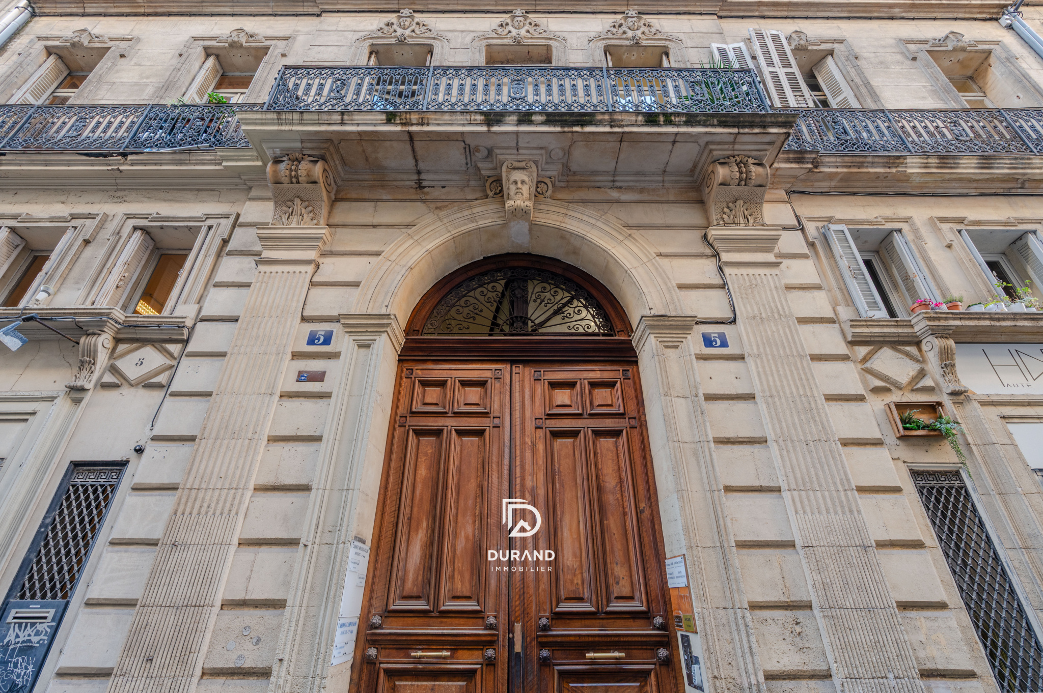APPARTEMENT - BOURGEOIS - PALAIS DE JUSTICE - 13006 MARSEILLE