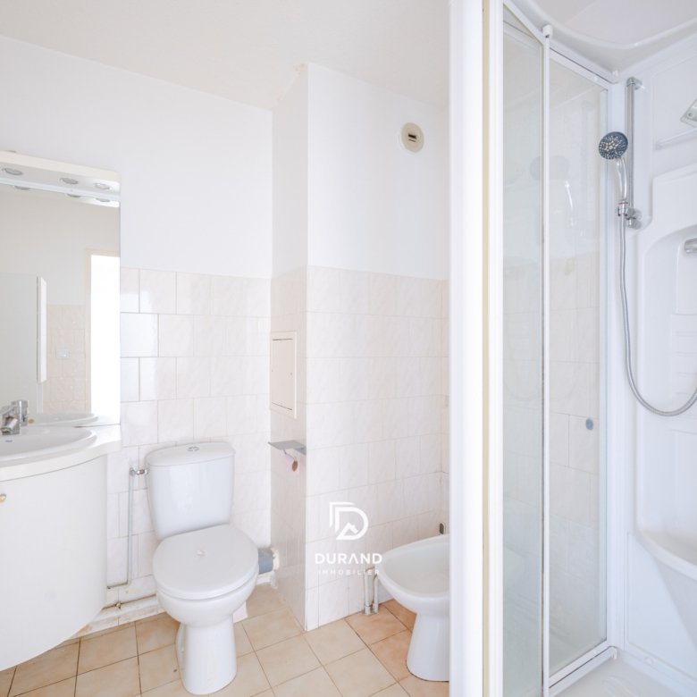 APPARTEMENT - GARAGE- MAZARGUES 13009