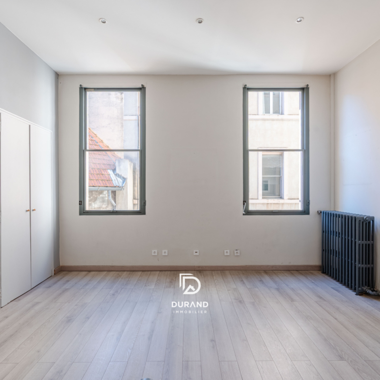 APPARTEMENT - BOURGEOIS - PALAIS DE JUSTICE - 13006 MARSEILLE