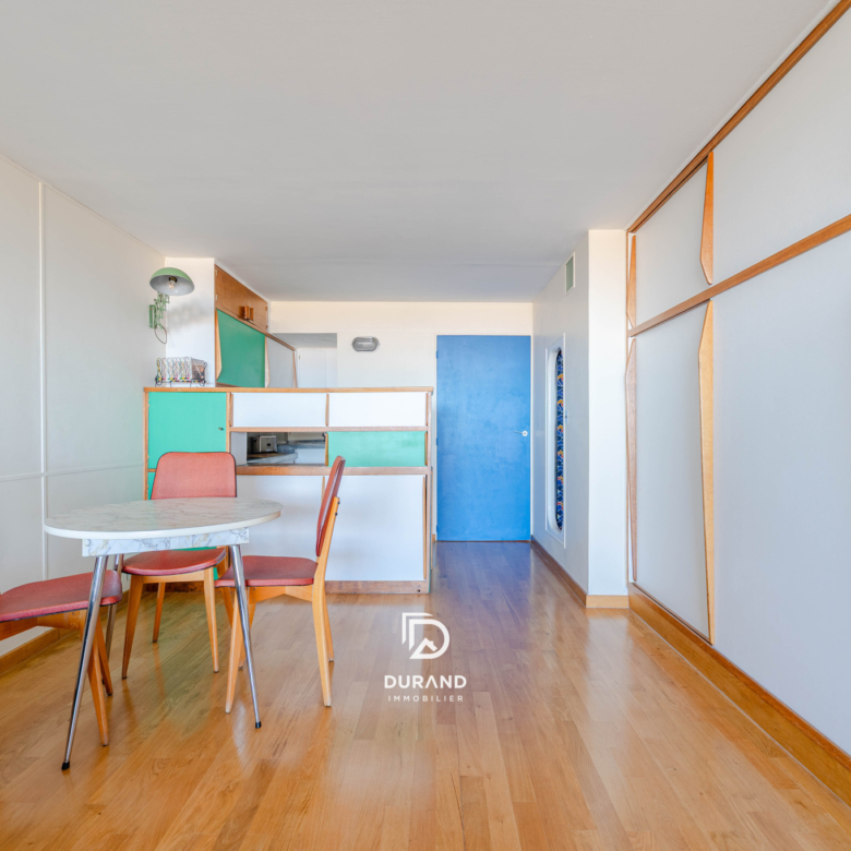 APPARTEMENT - LE CORBUSIER - VUE MER - 13008 MARSEILLE