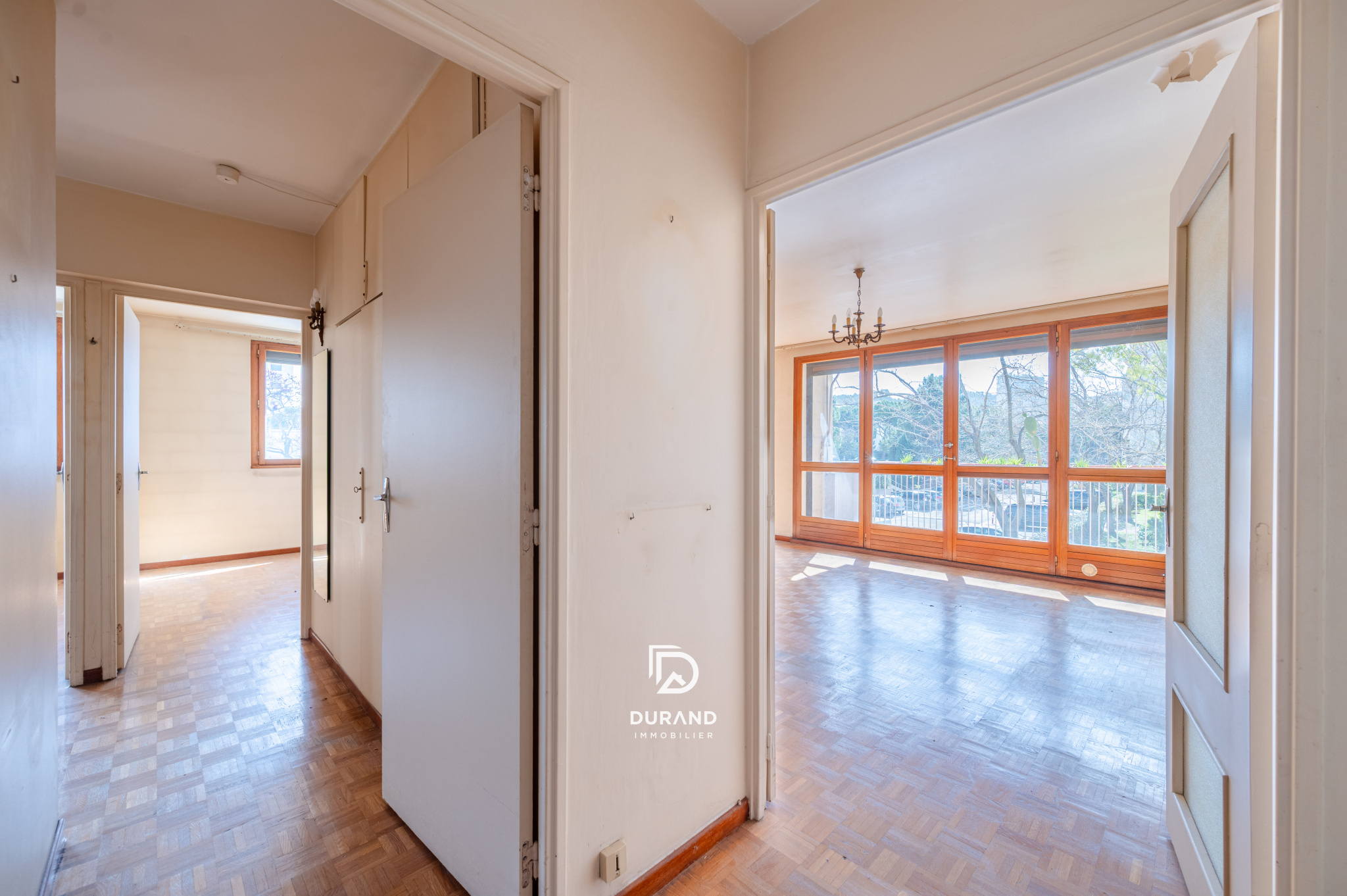 APPARTEMENT - ALLEE DES PINS - 13009 MARSEILLE