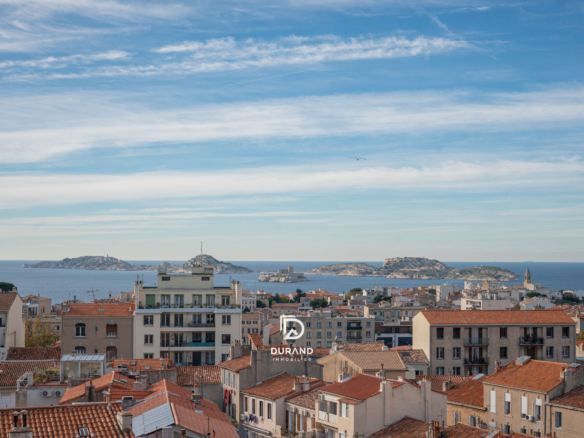 APPARTEMENT - T3 - TOIT TERRASSE - VUE MER ET NOTRE DAME - 76M2 - BOMPARD - 13007 MARSEILLE