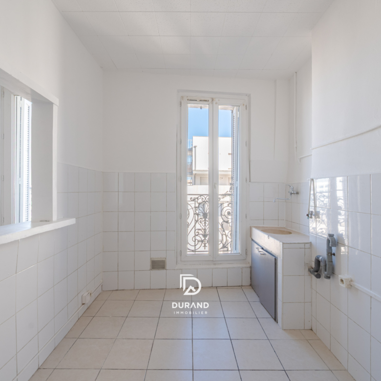 APPARTEMENT - TYPE 2 - JOLIETTE - 13002 MARSEILLE