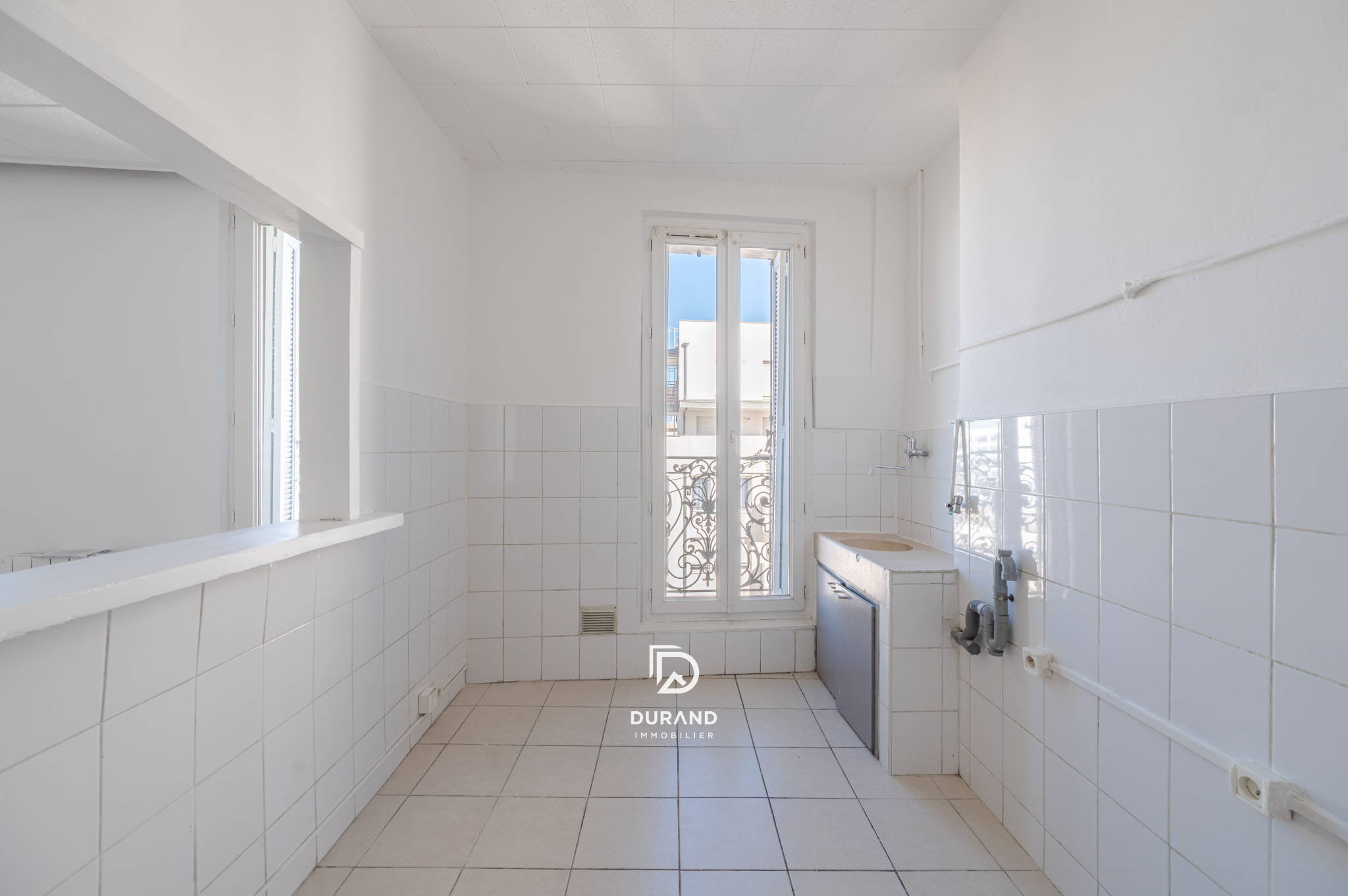 APPARTEMENT - TYPE 2 - JOLIETTE - 13002 MARSEILLE