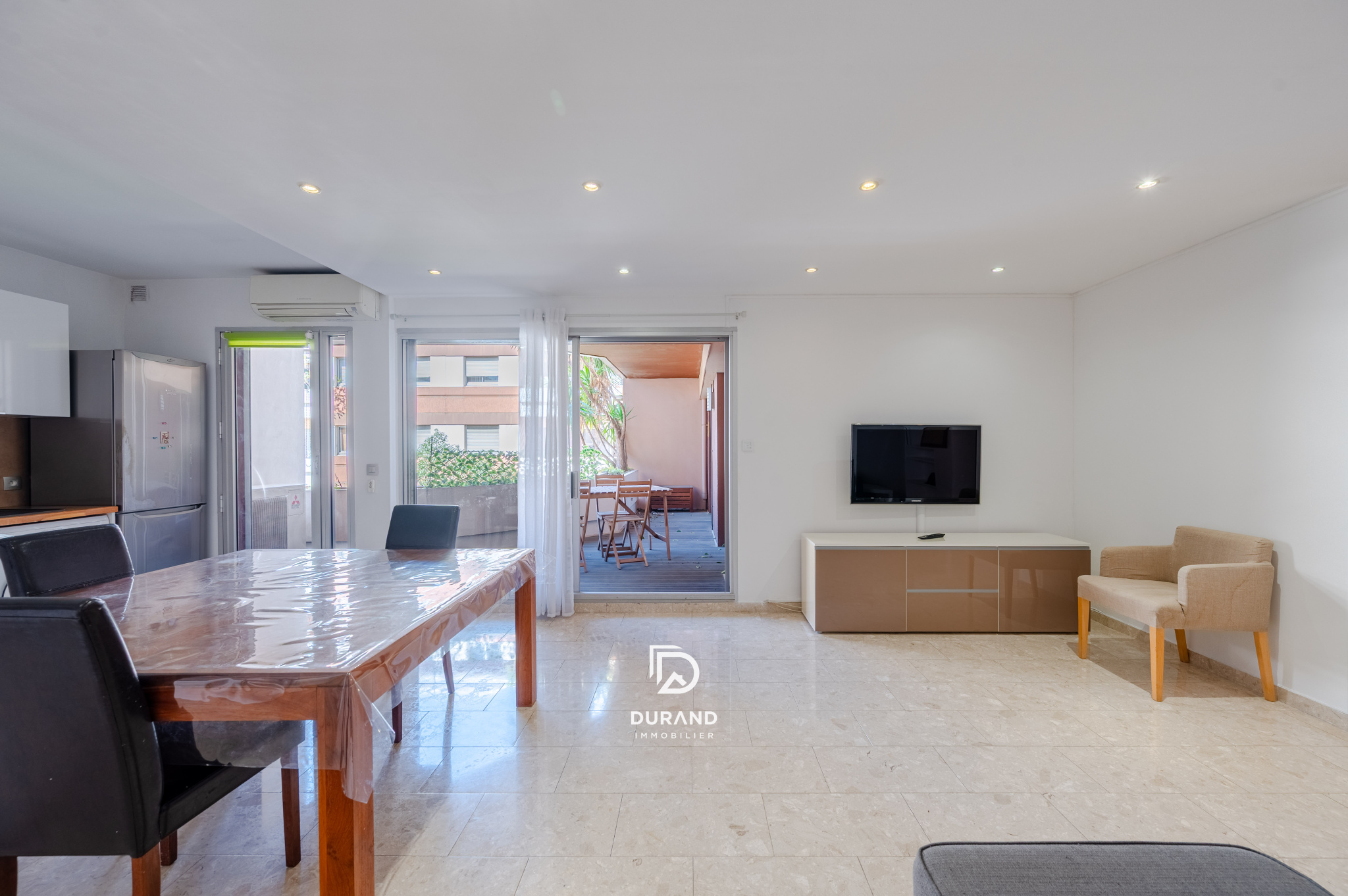 T3 - TERRASSE - PARKING - METRO PERIER - 13 008