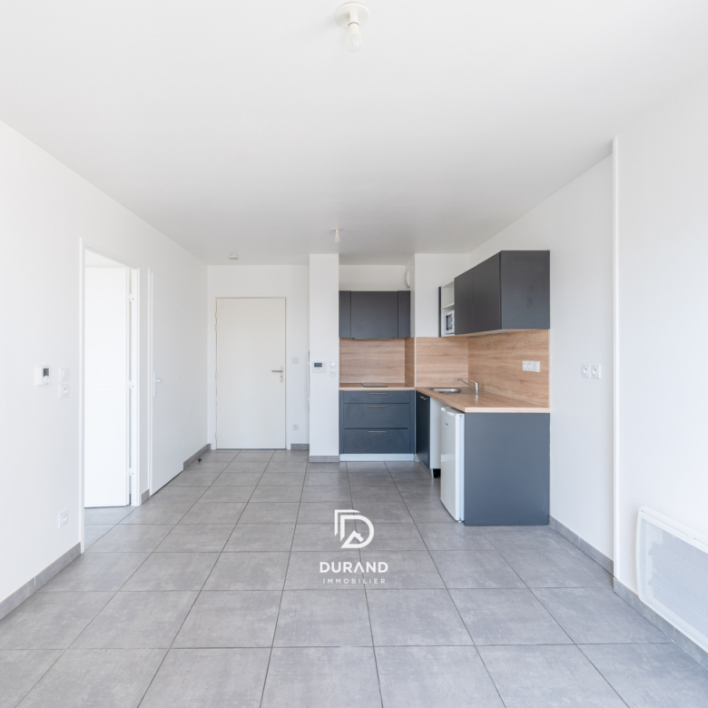 APPARTEMENT - PARKING - TERRASSE - 13010 MARSEILLE