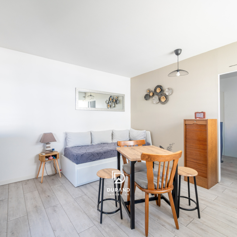 APPARTEMENT - PARKING - TERRASSE - SAINT TRONC - 13010 MARSEILLE