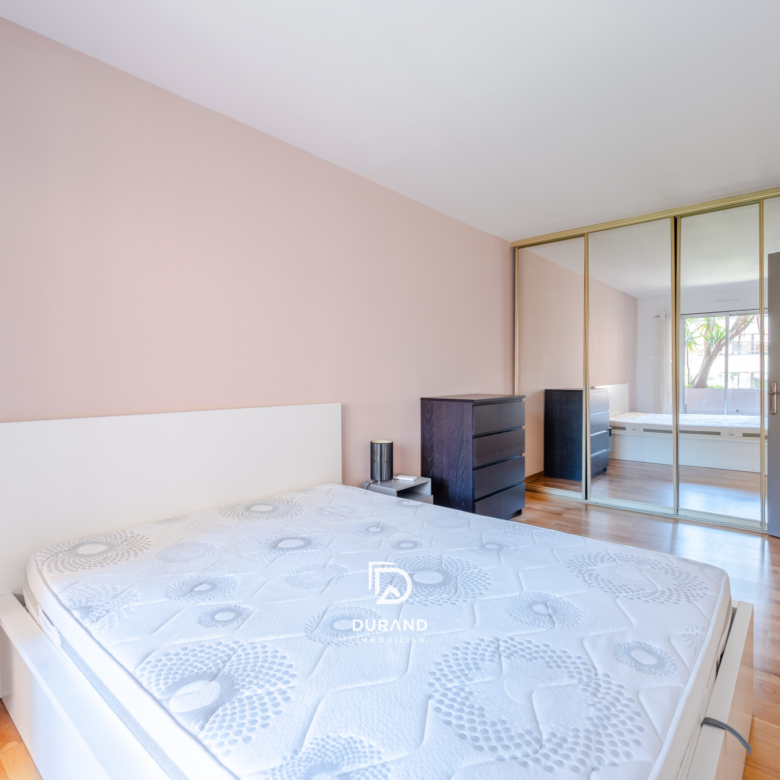 T3 - TERRASSE - PARKING - METRO PERIER - 13 008