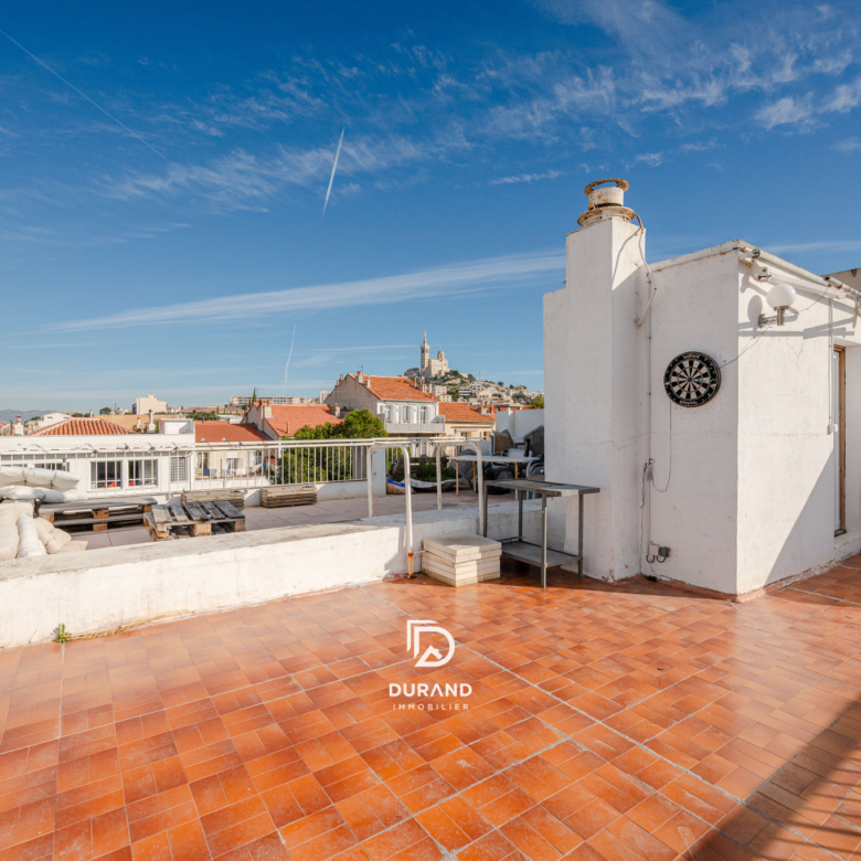 APPARTEMENT - T3 - TOIT TERRASSE - VUE MER ET NOTRE DAME - 76M2 - BOMPARD - 13007 MARSEILLE