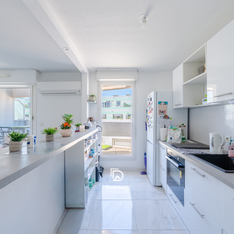 APPARTEMENT - TYPE 2 - TERRASSE - 13006 MARSEILLE