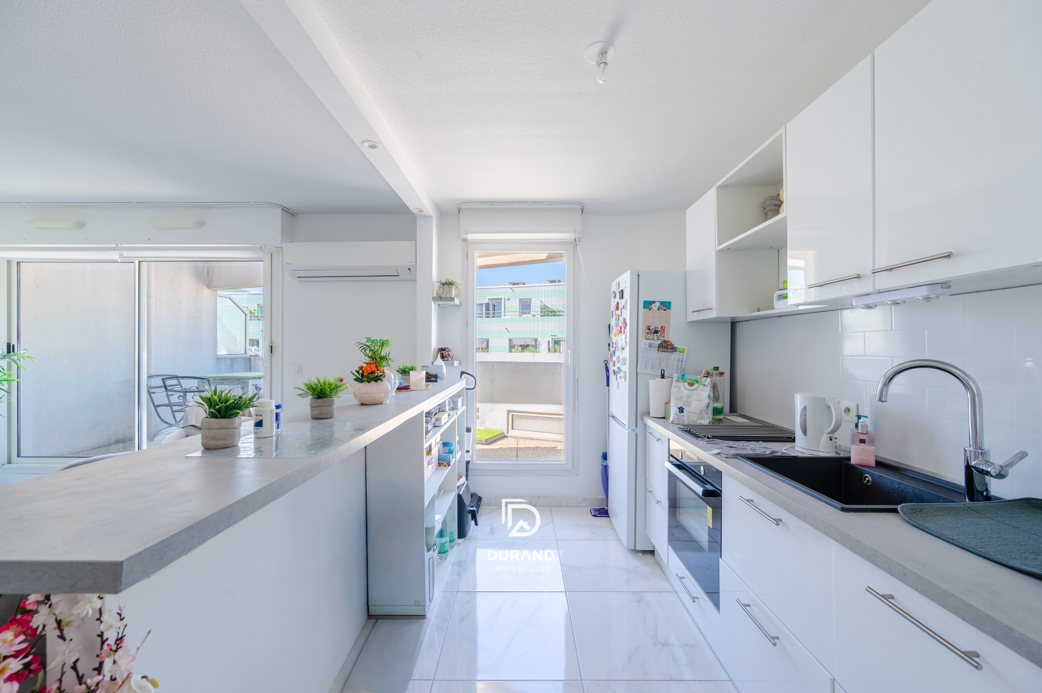 APPARTEMENT - TYPE 2 - TERRASSE - 13006 MARSEILLE