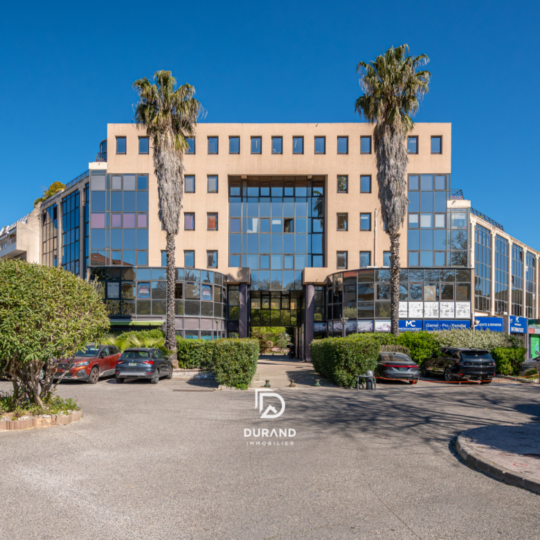 Rare Place de parking au cœur de Bonneveine