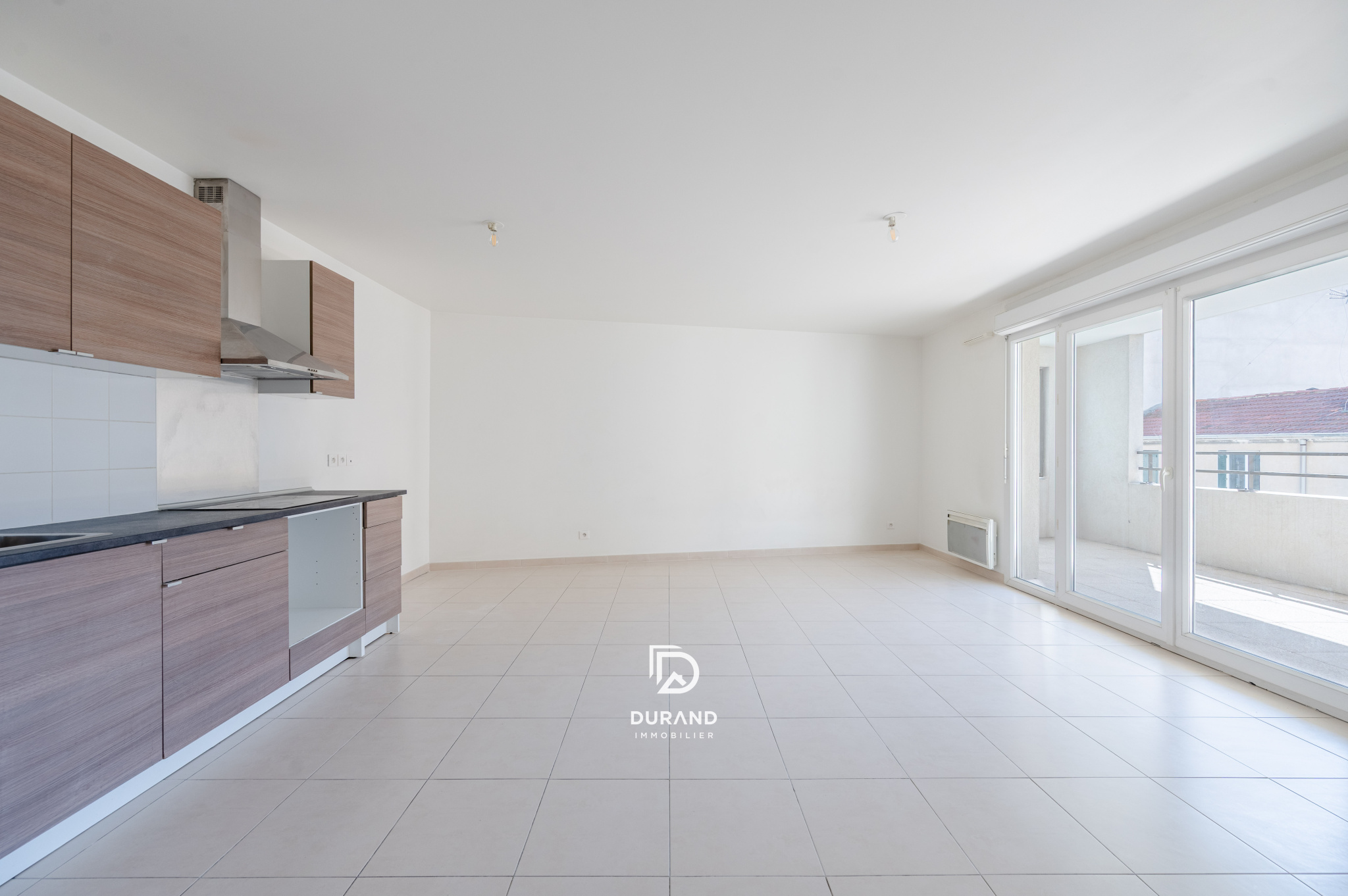 APPARTEMENT - GARAGE - TERRASSE - LE ROUET - 13008 MARSEILLE
