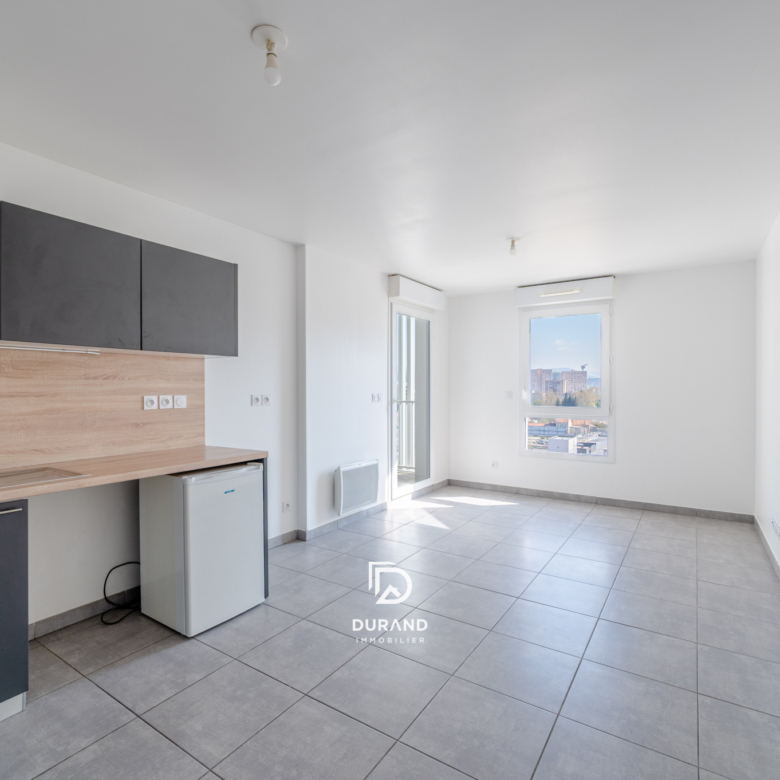 APPARTEMENT - PARKING - TERRASSE - 13010 MARSEILLE