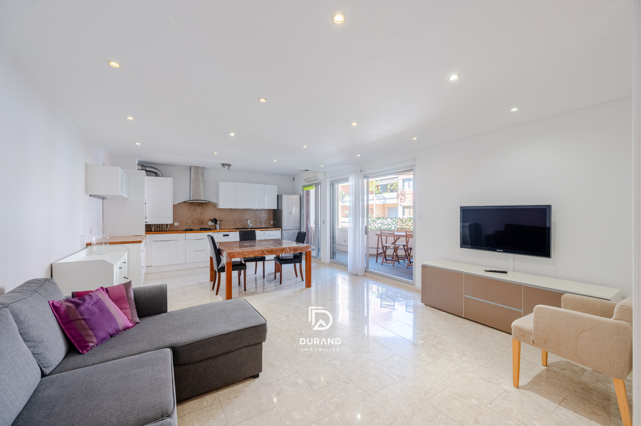 T3 - TERRASSE - PARKING - METRO PERIER - 13 008