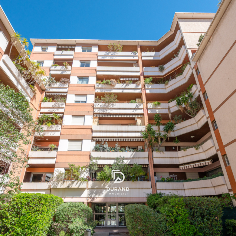 T3 - TERRASSE - PARKING - METRO PERIER - 13 008