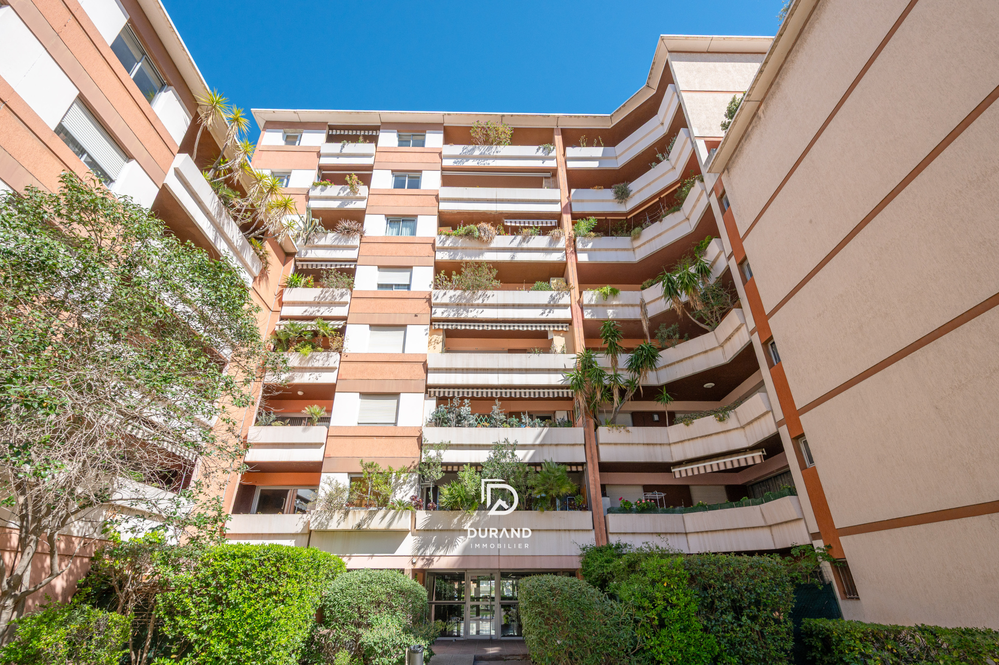 T3 - TERRASSE - PARKING - METRO PERIER - 13 008