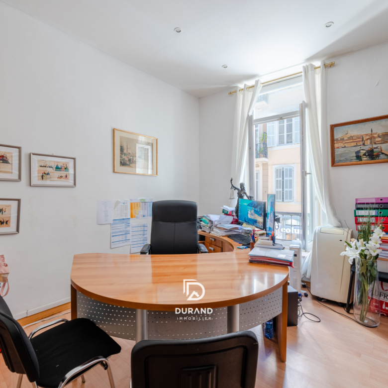 MURS COMMERCIAUX - RUE SAINT-FERREOL - 13006 MARSEILLE