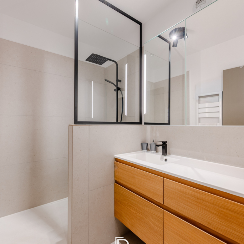 T3 - TERRASSE - PARKING - METRO PERIER - 13 008